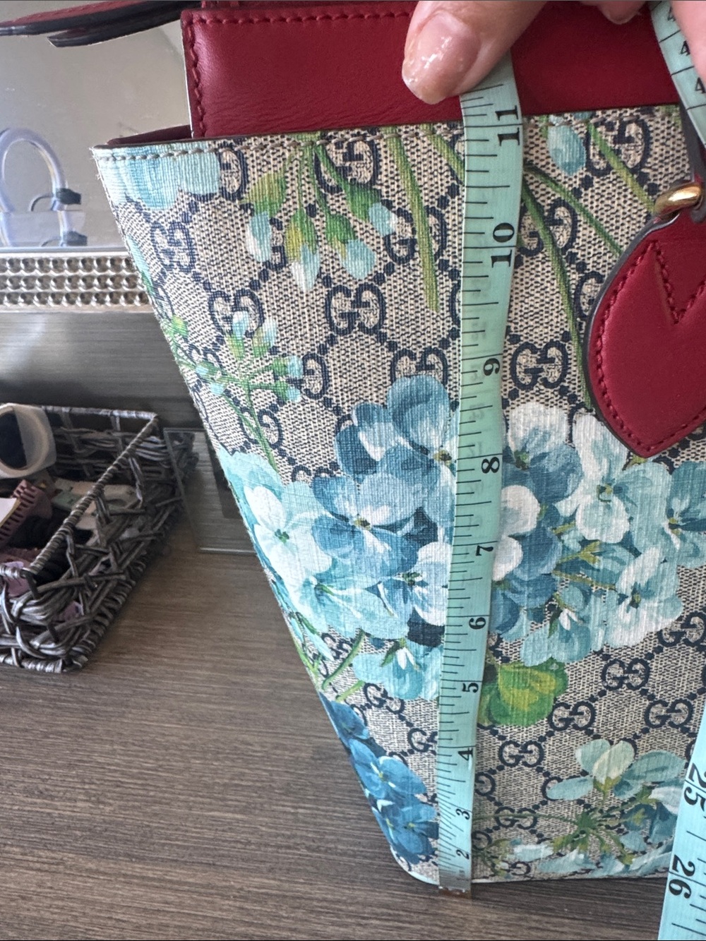Gucci GG Supreme Monogram Blooms Medium. EUC. - Picture 16 of 16